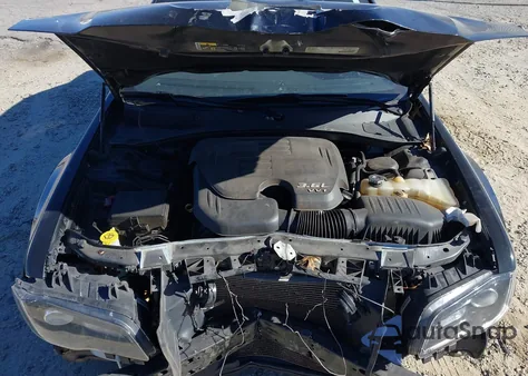 2019 Chrysler 300 300S z USA, uszkodzony, nr VIN 2C3CCABG2KH517193